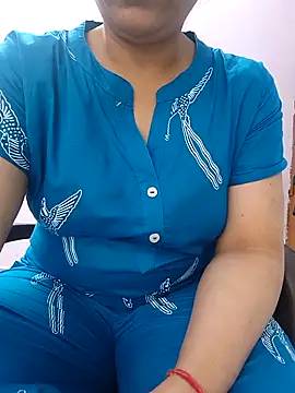 Snapshot of roshni_agrawal0 chatting on May 5, 11:29 am roshni agrawal0 online show from May 5, 11:29 am