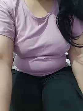 Snapshot of roshni_agrawal0 chatting on May 11, 3:01 am roshni agrawal0 online show from May 11, 3:01 am