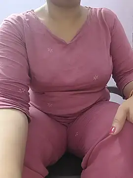 Snapshot of roshni_agrawal0 chatting on May 24, 2:55 pm roshni agrawal0 online show from May 24, 2:55 pm