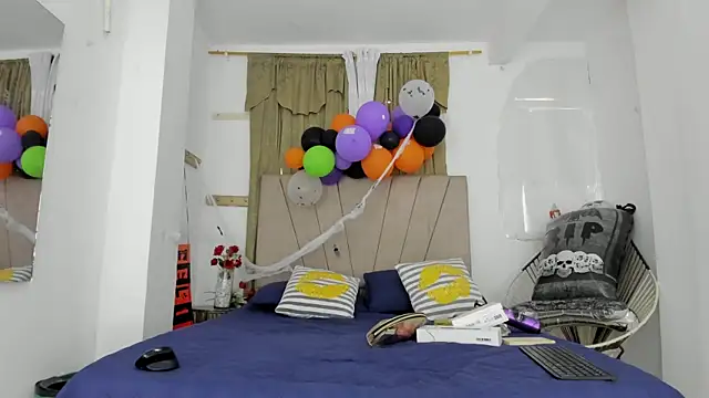 Lady miss    online show from October 28, 1:03 pm