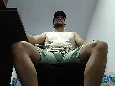 cloudsxxx online show from December 16, 2:11 pm