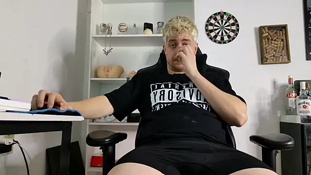 aaron nvk online show from April 12, 8:47 pm