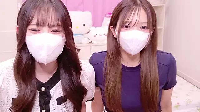 Snapshot of MOEMOE-Q chatting on September 21, 8:05 am MOEMOE-Q online show from September 21, 8:05 am