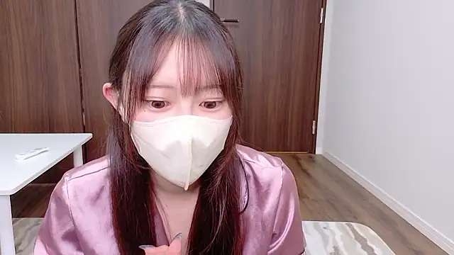 Snapshot of MOEMOE-Q chatting on November 9, 6:28 pm MOEMOE-Q online show from November 9, 6:28 pm