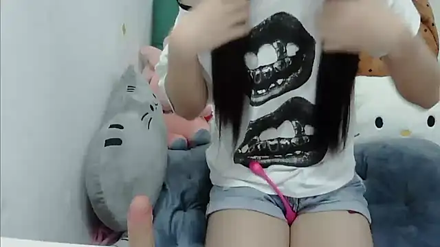 Snapshot of BabyPanda33 chatting on November 18, 11:47 am BabyPanda33 online show from November 18, 11:47 am