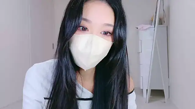 ramuchan desu online show from October 18, 1:30 am