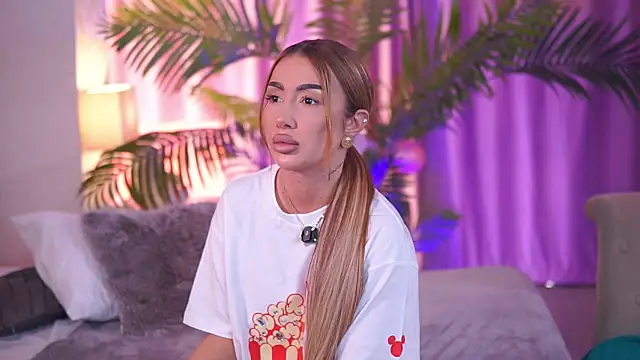 ZennySings online show from December 19, 12:34 pm