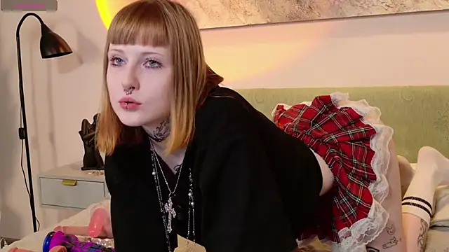 MilkMeSoftly online show from April 18, 8:29 am