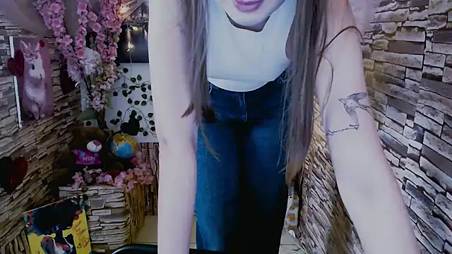 Snapshot of Amanda_Bright_ chatting on October 3, 6:32 am Amanda Bright online show from October 3, 6:32 am