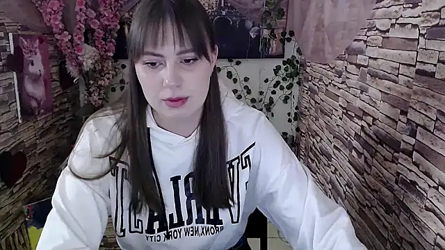 Snapshot of Amanda_Bright_ chatting on October 6, 6:44 am Amanda Bright online show from October 6, 6:44 am