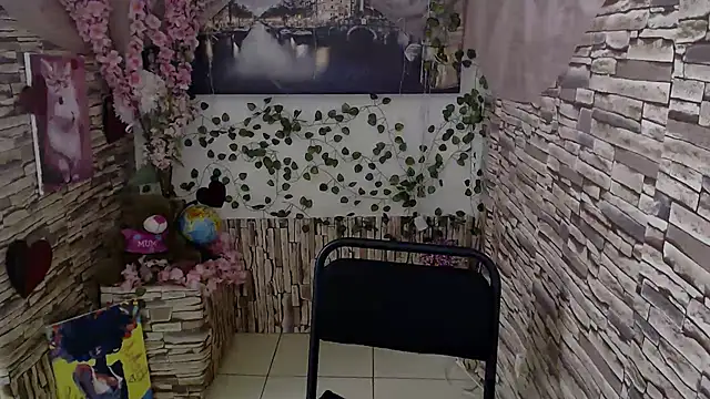 Snapshot of Amanda_Bright_ chatting on October 14, 6:58 am Amanda Bright online show from October 14, 6:58 am