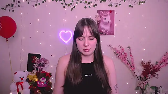 Amanda Bright  online show from April 17, 11:02 am