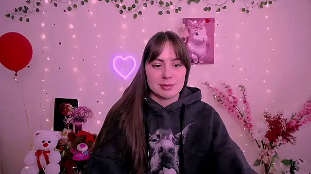 Amanda Bright  online show from April 20, 9:34 am