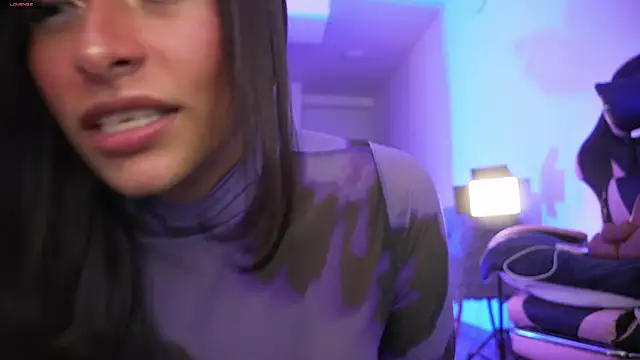 AnnieCouperr online show from February 15, 7:43 pm