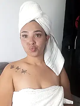 meli  brown online show from October 17, 3:53 am