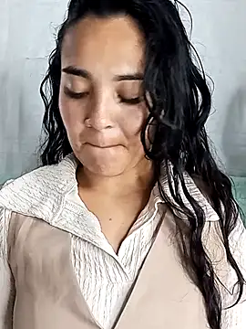 meli  brown online show from October 24, 3:14 am