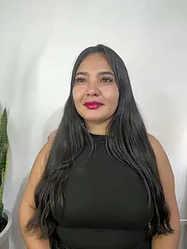 Snapshot of meli__brown chatting on April 26, 8:28 pm meli brown online show from April 26, 8:28 pm