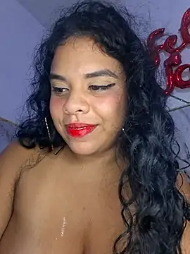 Snapshot of Yemaly_Lee chatting on April 6, 4:46 am Yemaly Lee online show from April 6, 4:46 am