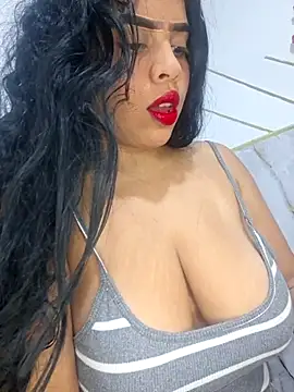 Snapshot of Yemaly_Lee chatting on May 4, 9:11 pm Yemaly Lee online show from May 4, 9:11 pm
