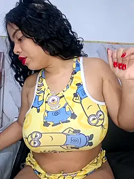 Snapshot of Yemaly_Lee chatting on May 15, 10:28 pm Yemaly Lee online show from May 15, 10:28 pm