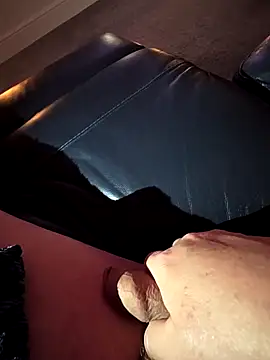 Oorse1966 online show from February 27, 9:59 pm