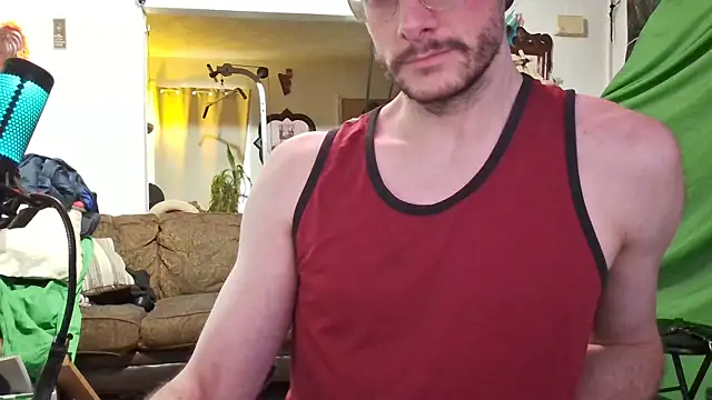 Snapshot of MasterDaddyCool chatting on October 31, 6:42 pm MasterDaddyCool online show from October 31, 6:42 pm