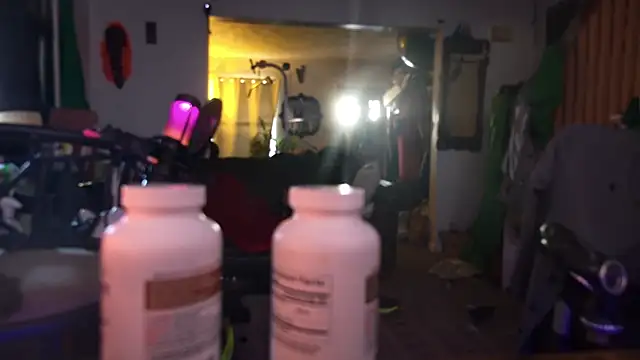 Snapshot of MasterDaddyCool chatting on December 1, 1:49 pm MasterDaddyCool online show from December 1, 1:49 pm