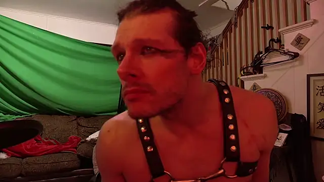 Snapshot of MasterDaddyCool chatting on December 14, 7:58 am MasterDaddyCool online show from December 14, 7:58 am