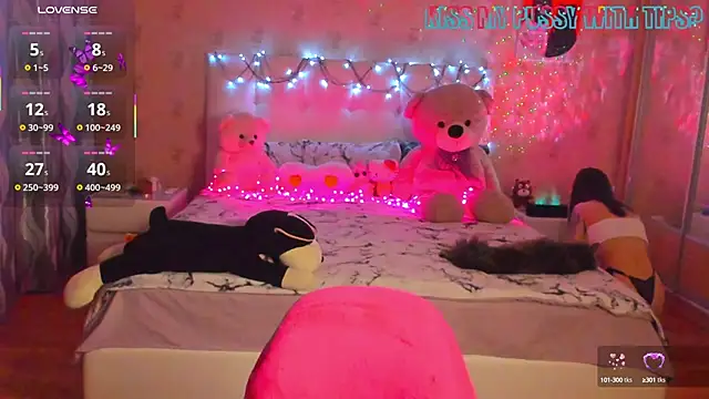 Snapshot of unearthly_di chatting on October 4, 4:27 pm unearthly di online show from October 4, 4:27 pm