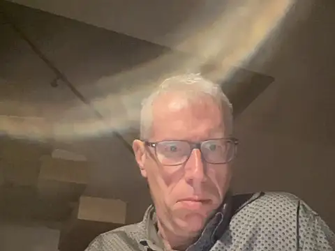 choupipat1 online show from October 3, 4:20 am