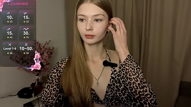 Snapshot of holylisssa chatting on November 27, 7:27 pm holylisssa online show from November 27, 7:27 pm