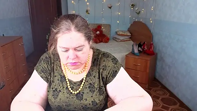 Audrey Aura online show from September 12, 5:07 am