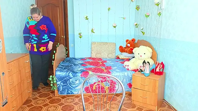 Audrey Aura online show from October 3, 5:04 am