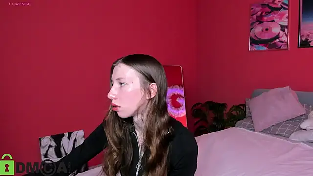 Snapshot of Lisbeth__Salander chatting on October 5, 1:59 am Lisbeth Salander online show from October 5, 1:59 am