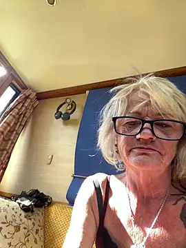 Snapshot of ladyboatlady chatting on September 23, 12:30 pm ladyboatlady online show from September 23, 12:30 pm