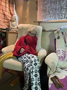 ladyboatlady online show from March 12, 7:03 am