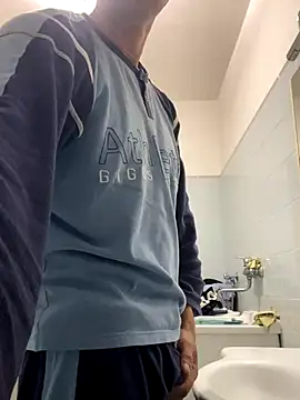 Snapshot of sasatimido chatting on November 14, 6:34 am sasatimido online show from November 14, 6:34 am