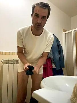 Snapshot of sasatimido chatting on December 4, 5:17 am sasatimido online show from December 4, 5:17 am