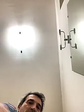 Snapshot of sasatimido chatting on December 16, 5:12 am sasatimido online show from December 16, 5:12 am