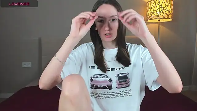 cutienaughtygirl online show from April 16, 9:32 am