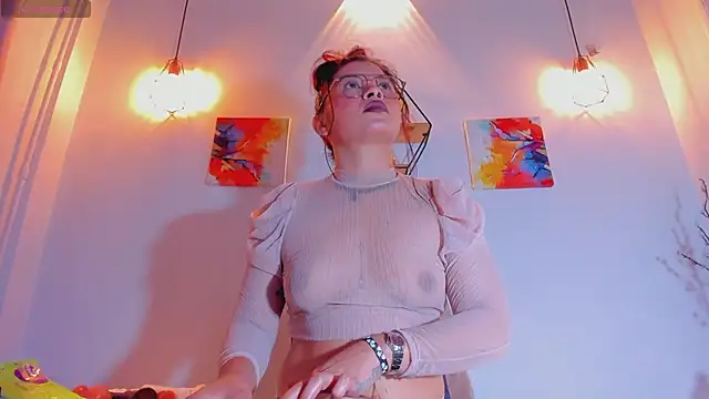 Karlaliones69 online show from November 12, 11:43 am