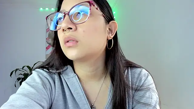 Snapshot of rouse_red chatting on September 18, 7:38 pm rouse red online show from September 18, 7:38 pm