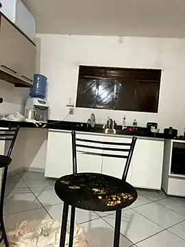 Snapshot of moranguito_hot chatting on December 4, 1:48 am moranguito hot online show from December 4, 1:48 am