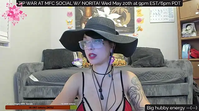Snapshot of Cynpai chatting on May 15, 5:03 am Cynpai online show from May 15, 5:03 am