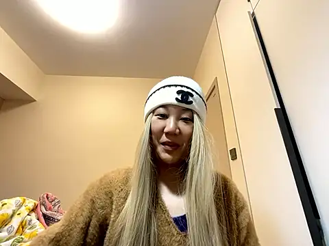 xena0501 online show from January 8, 1:02 pm