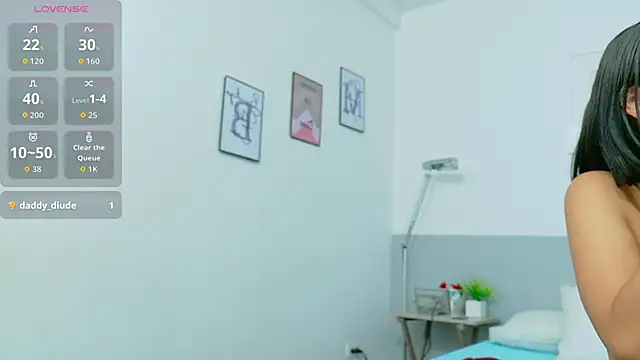 Snapshot of cutepetitee chatting on September 29, 7:19 pm cutepetitee online show from September 29, 7:19 pm