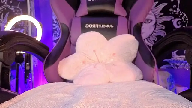 Gaia Gatex online show from March 26, 2:33 pm