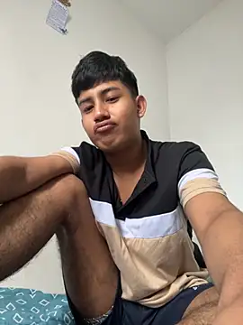 Snapshot of methme chatting on November 28, 7:16 pm methme online show from November 28, 7:16 pm