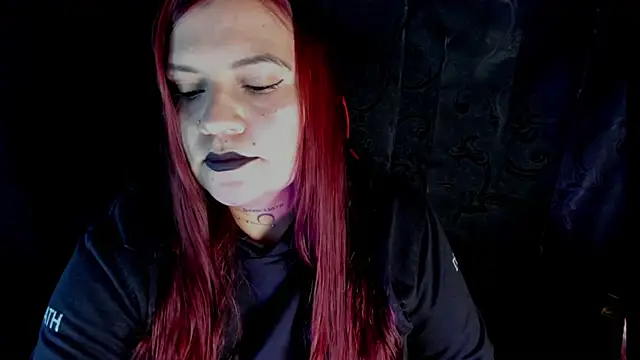 Snapshot of Moon_Dark520 chatting on February 13, 2:18 am Moon Dark520 online show from February 13, 2:18 am