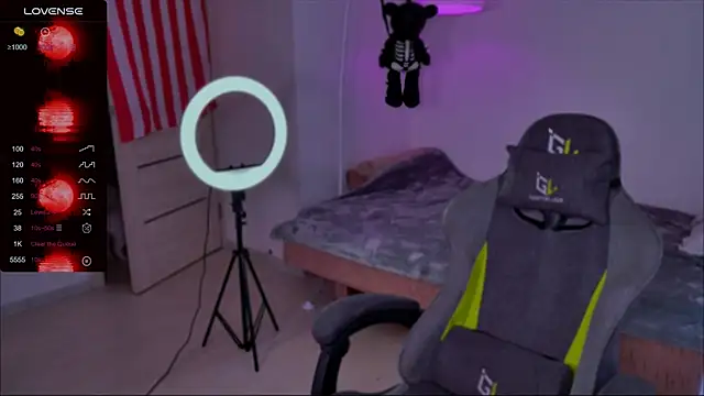 Snapshot of LeksaCandy chatting on November 1, 3:08 am LeksaCandy online show from November 1, 3:08 am